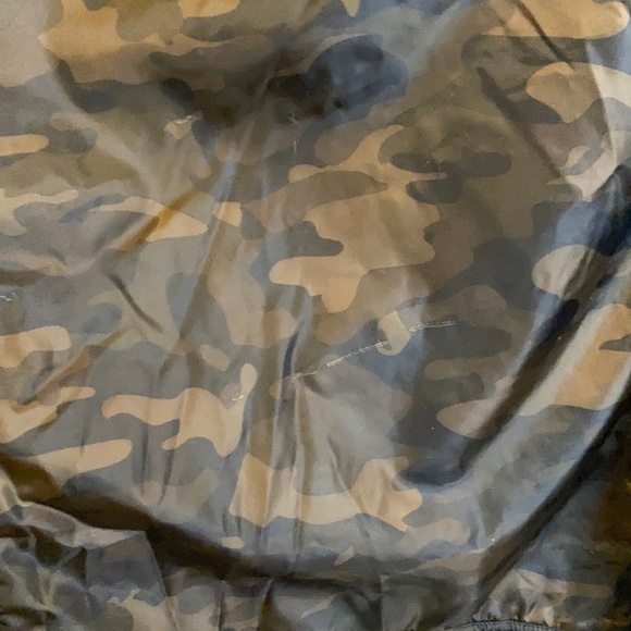 William Rast Camo Puffer Jacket - Picture 5 of 16